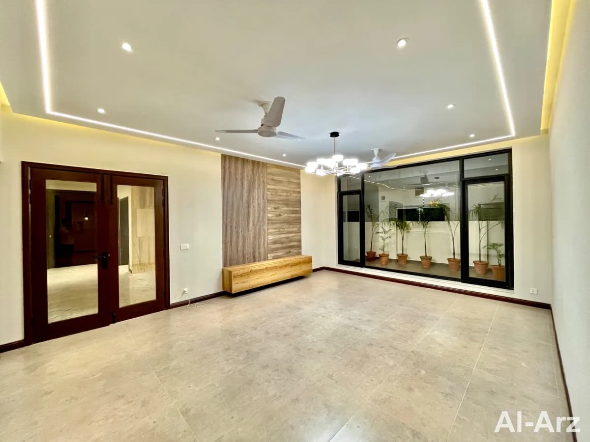 Minimalistic Designer House for sale in DHA Phase 2 — image 5