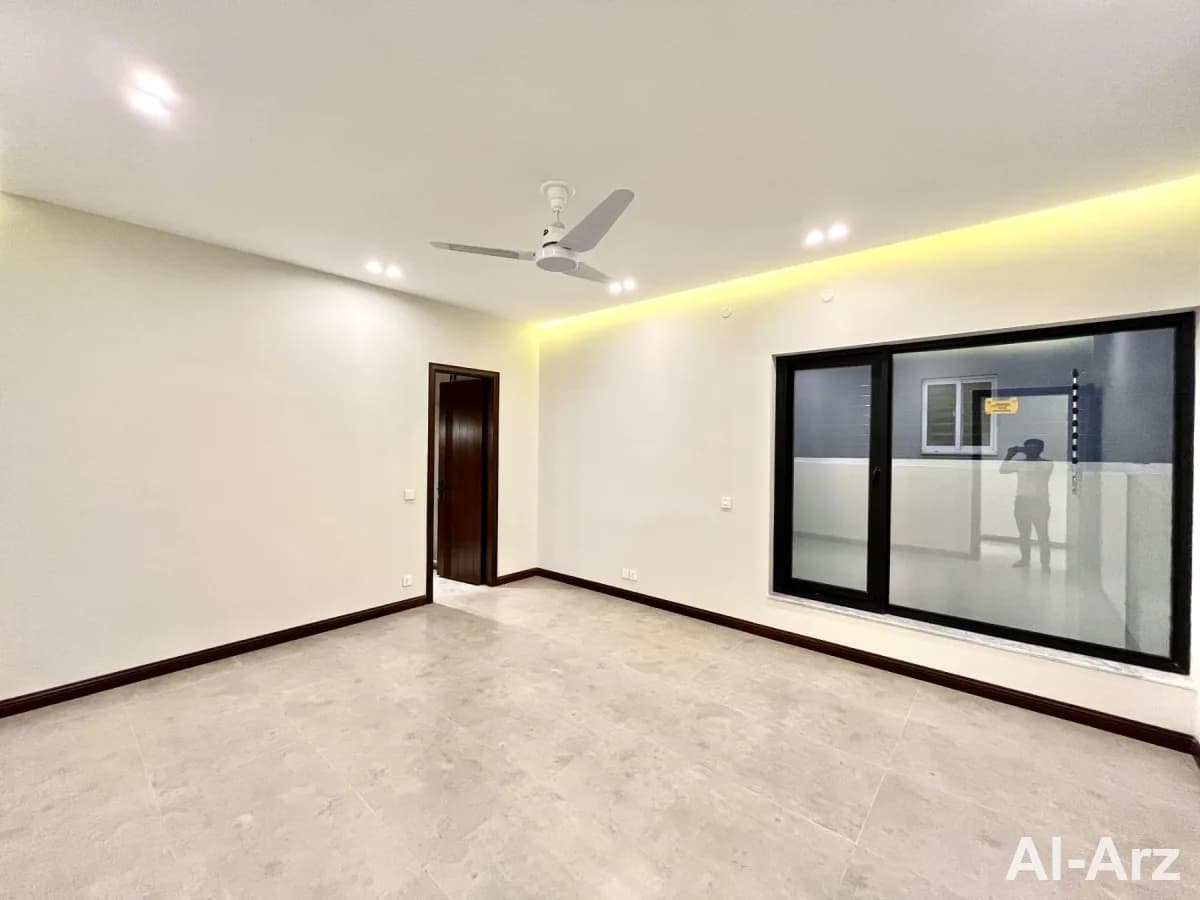 Minimalistic Designer House for sale in DHA Phase 2 — image 7