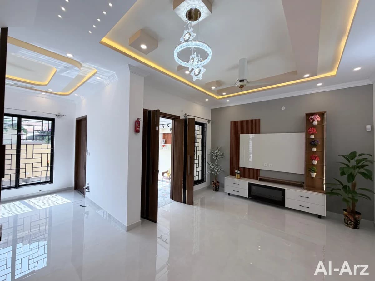 5.5 marla corner house for sale — image 2
