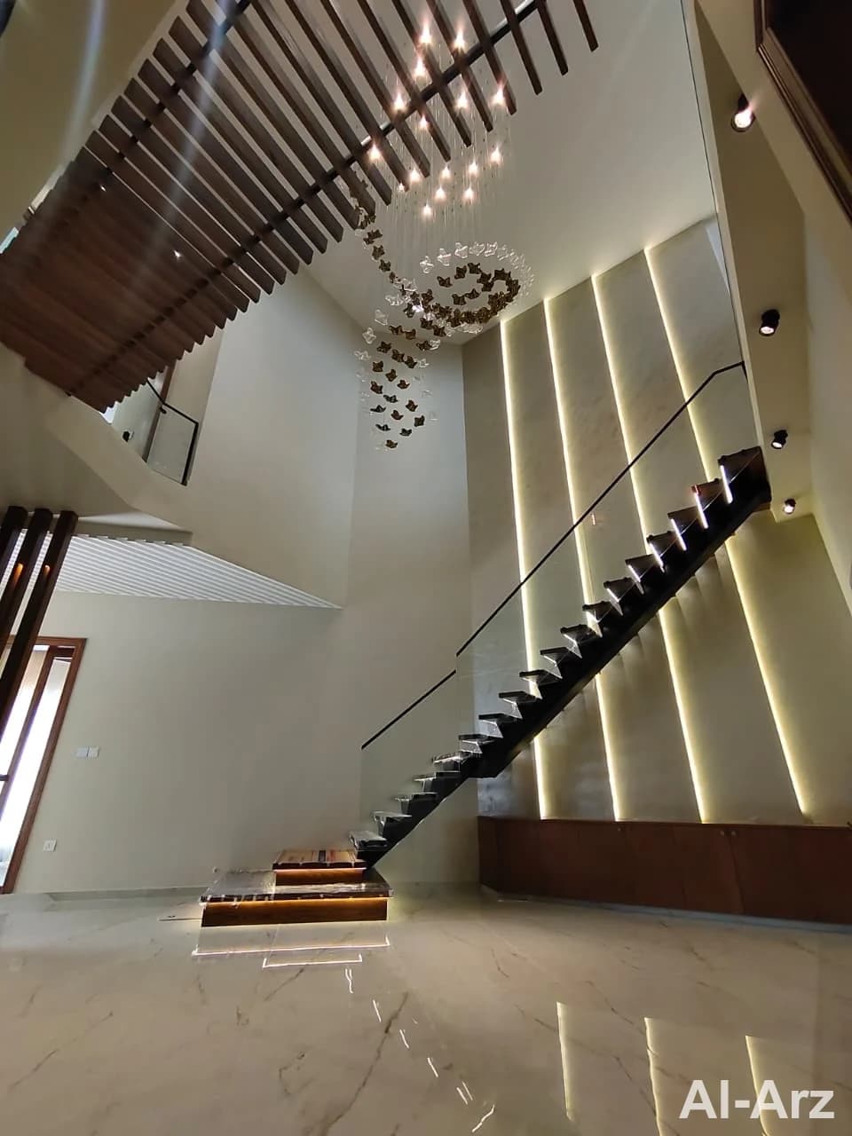 Modern 10 marla house for sale — image 2